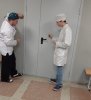 Гаджеты под микроскопом: будущие медики проверили чистоту вещей во Всемирный день мытья рук фото 2
